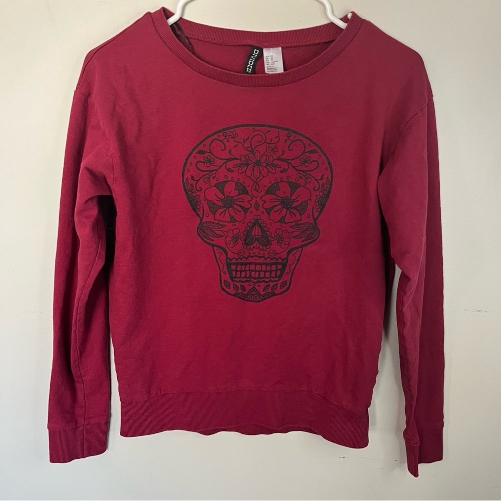3/$40 ladies Xs Cranberry Red Sugar Skull Long Sleeve Shirt by H&M
